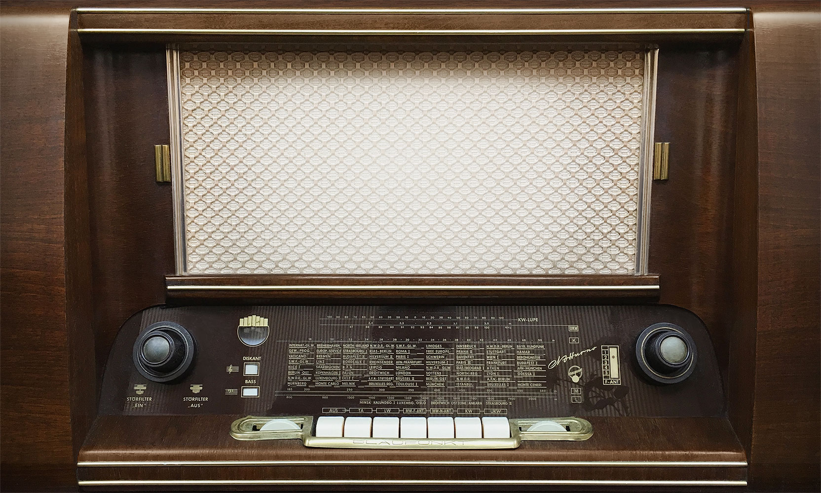 Photograph of an old radio